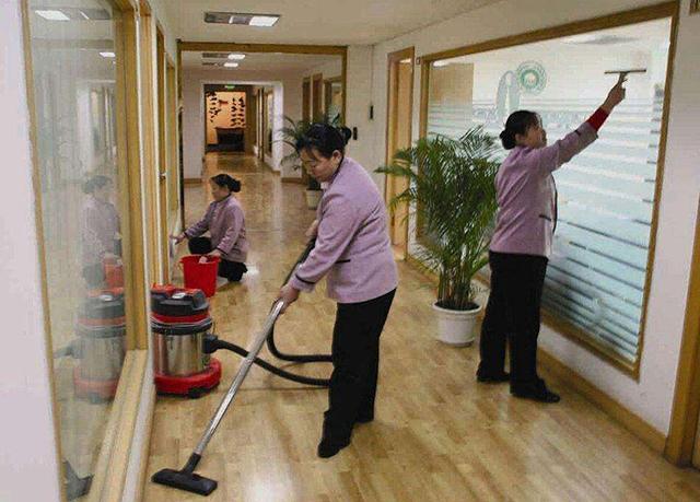 家政服務有大變化:不再是阿姨們的天下,大學也將開家政專業