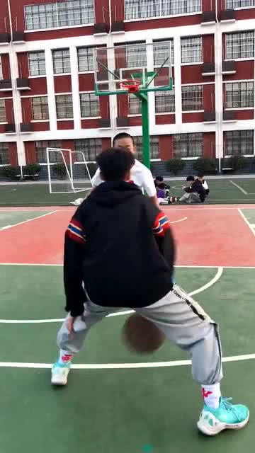 籃球 校園配合籃球男孩