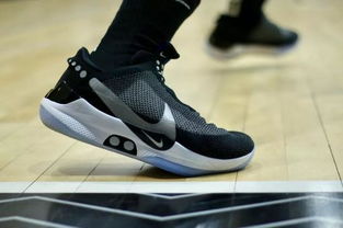 史上最智能的籃球鞋 球員已經(jīng)把它玩出花了