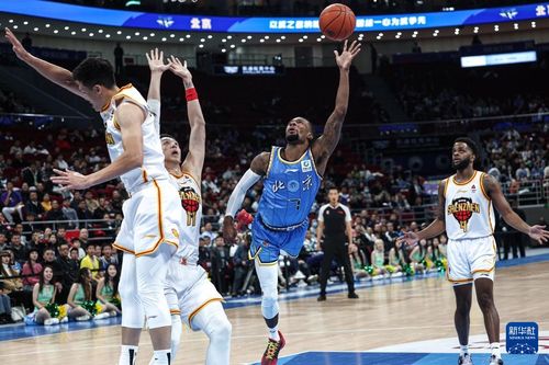 籃球 cba常規(guī)賽 北京北汽勝深圳馬可波羅